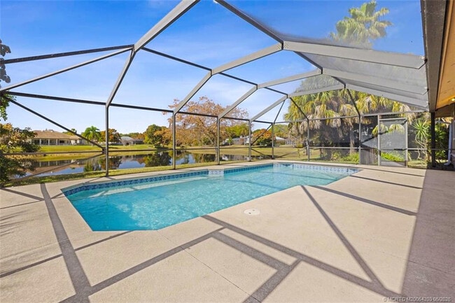 Building Photo - 3074 NE Loquat Ln