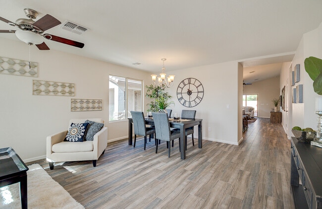 Building Photo - 1740 E Fontana Dr