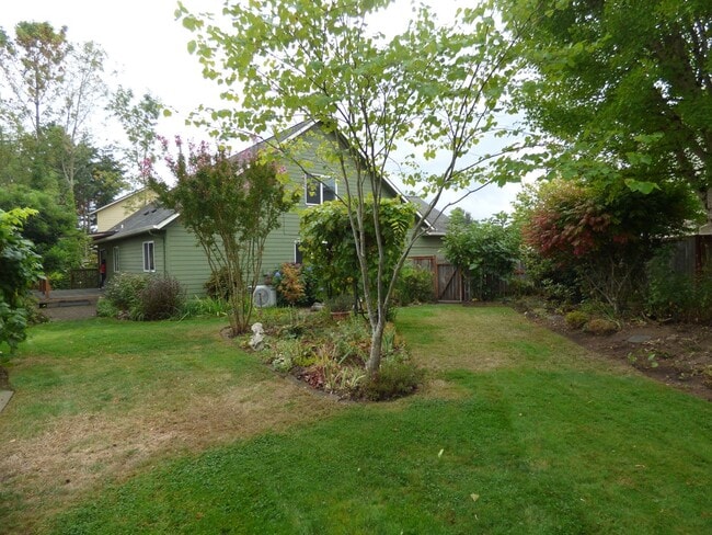 Building Photo - Rent Special: 1/2 Off February's Rent