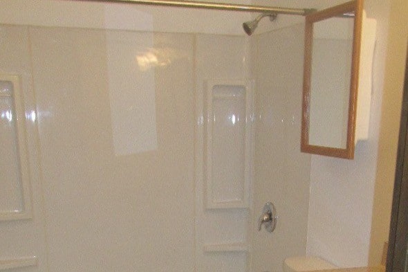 Bathroom - 414 10th Ave S