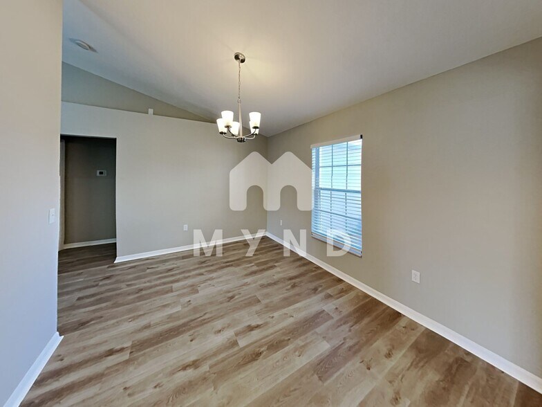 Building Photo - 3189 Thoroughbred Loop N