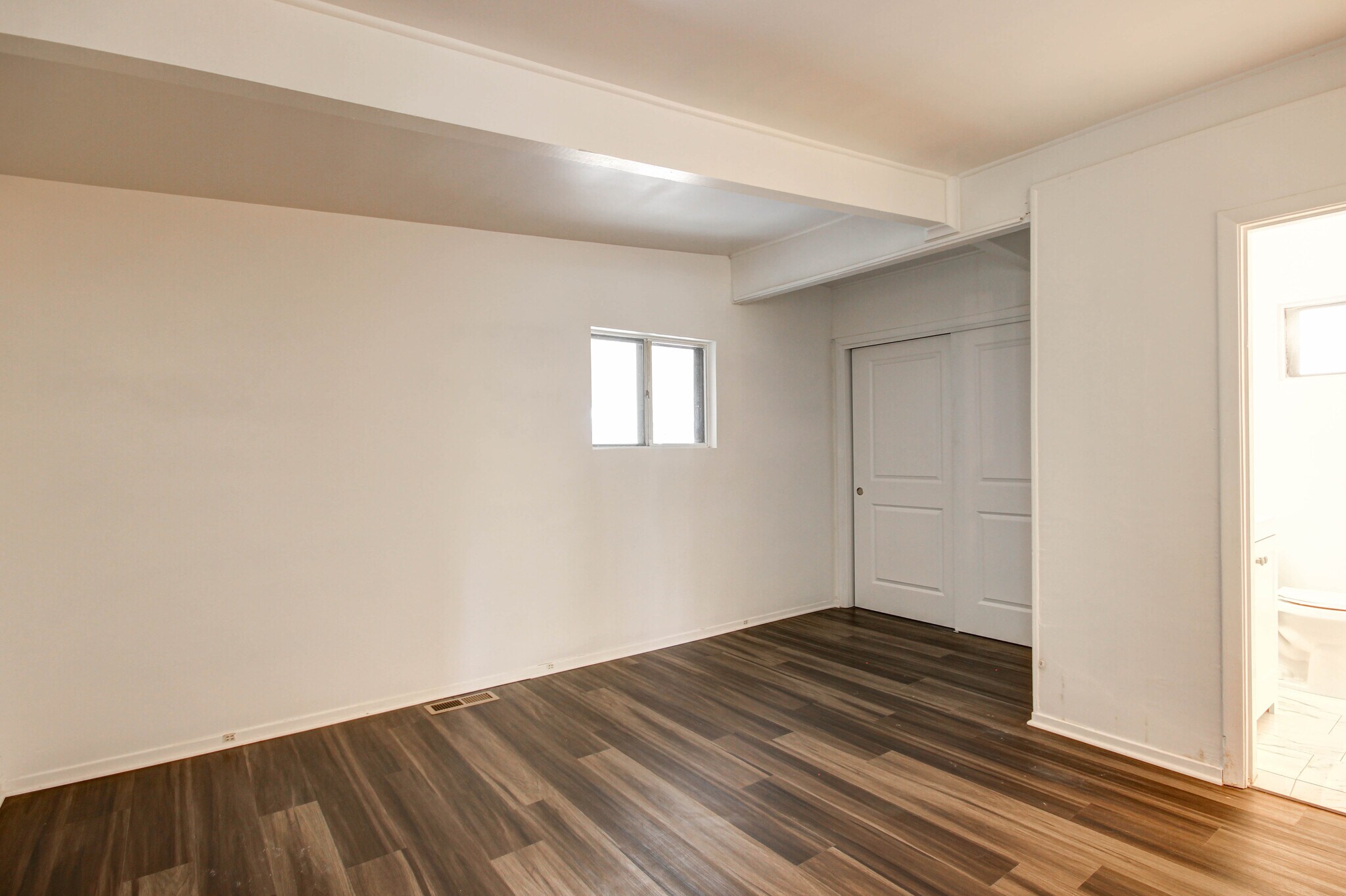 Building Photo - 403 Whitehall Dr