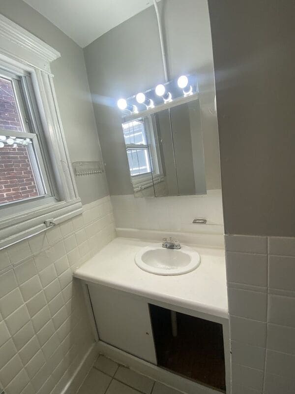 Building Photo - 3026 Guilford Ave