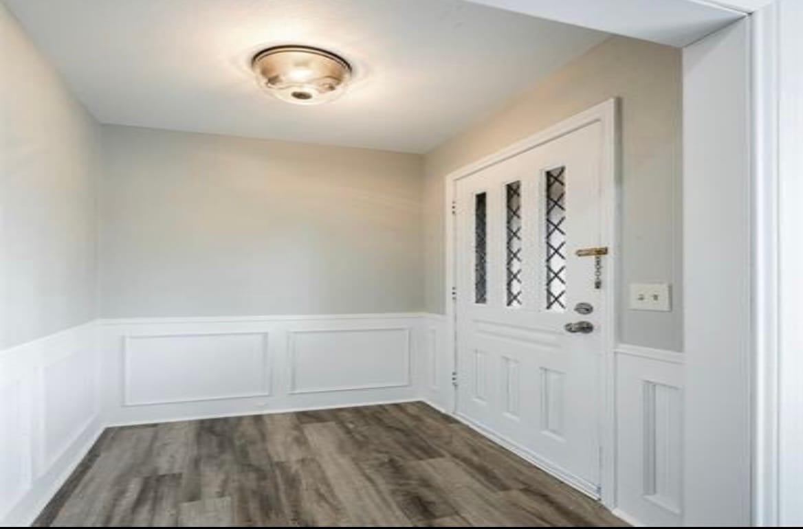 Entry - 1708 Tree House Lane