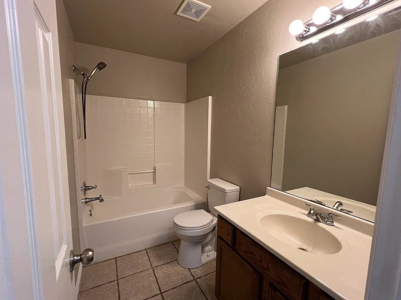 Building Photo - 512 Choctaw Gate Dr