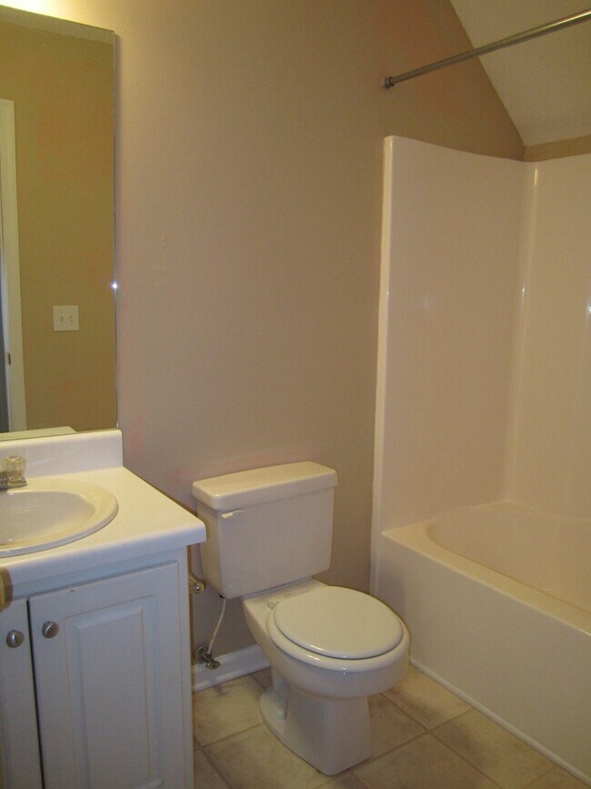 Building Photo - Taleeda 437-439