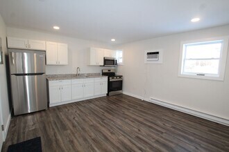 Building Photo - Beautifully remodeled and completed 1 bedr...