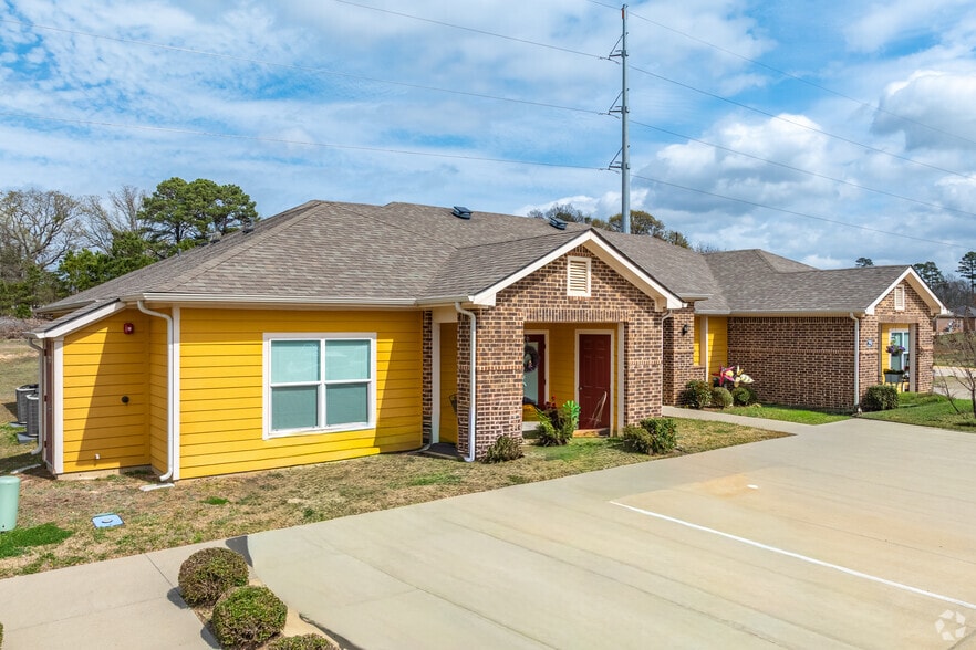 Building Photo - Silverleaf at Chandler