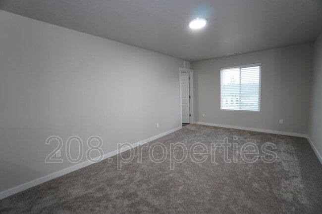 Building Photo - 13776 S Piano Ave