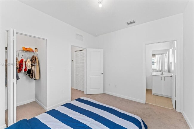 Building Photo - 11755 SW 246 Terrace