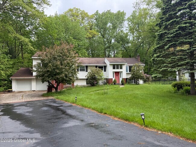 Primary Photo - 1565 Crescent Rd