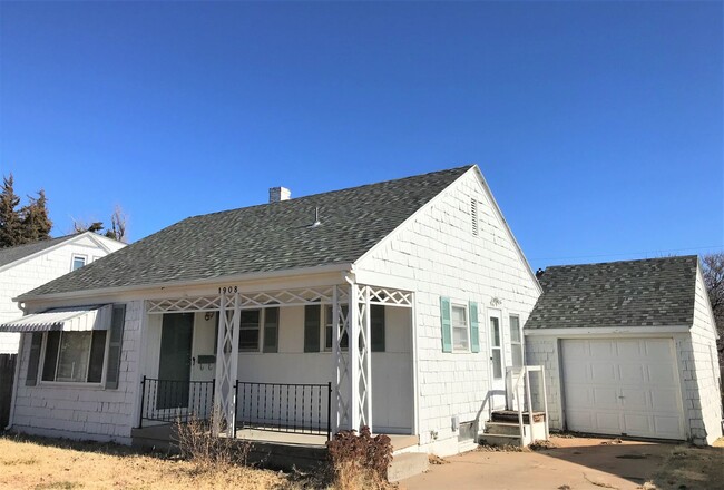 Primary Photo - Large House in Great Neighborhood