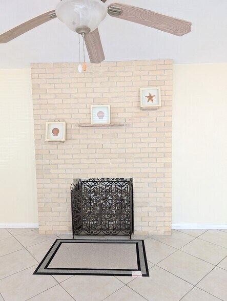 Building Photo - 1010 Indian Beach Dr