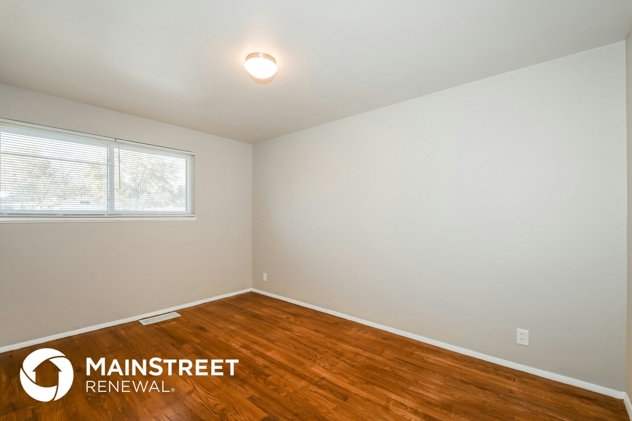 Building Photo - 10341 Trask Dr