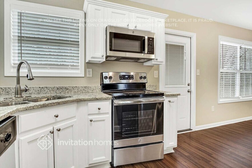 Building Photo - 9170 Jefferson Ave SW