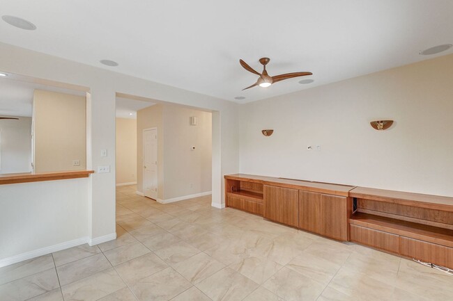 Building Photo - 2/2 BEAUTIFUL Single Story in Sun City Ant...