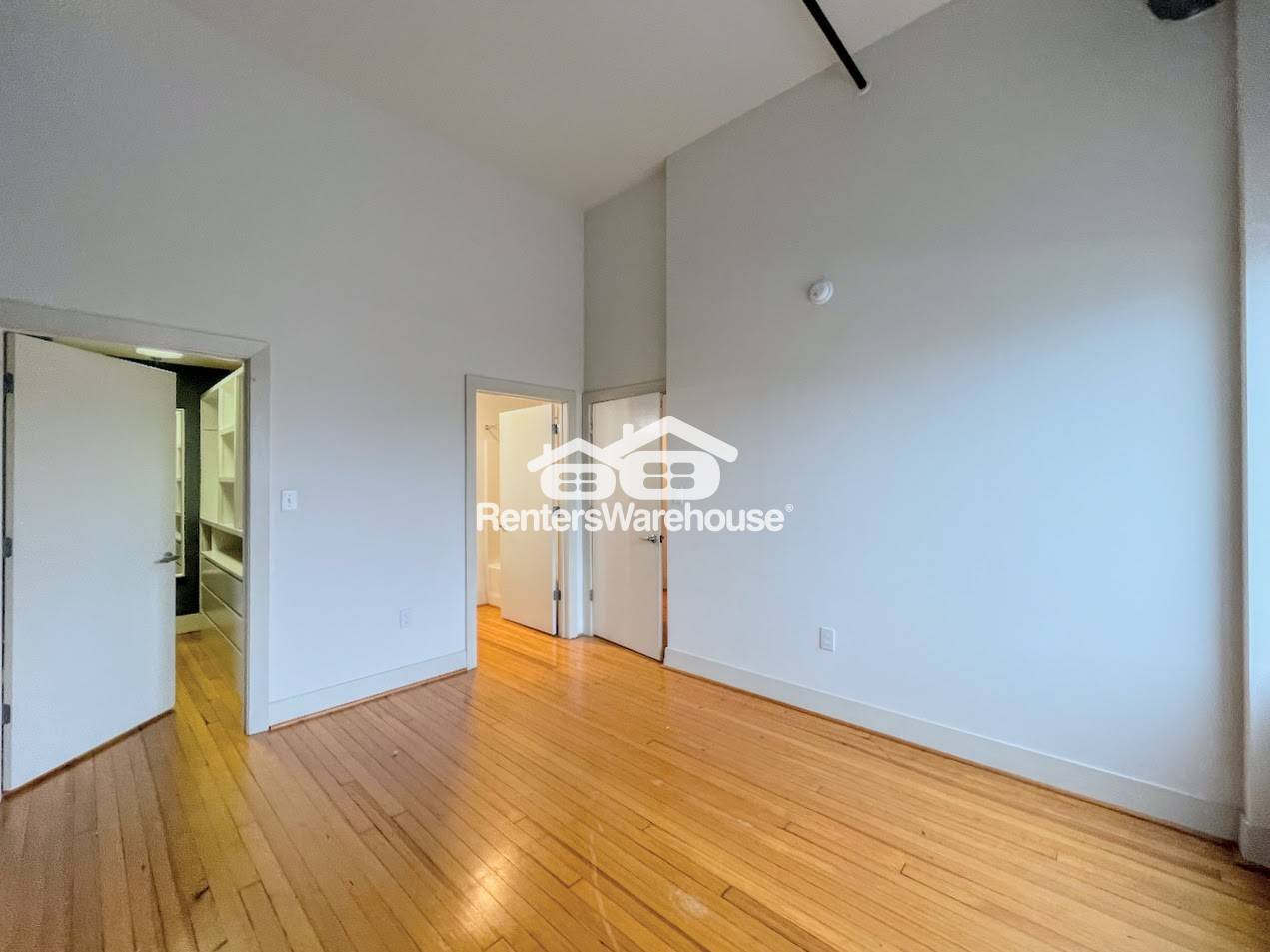 Building Photo - 500 Granby St