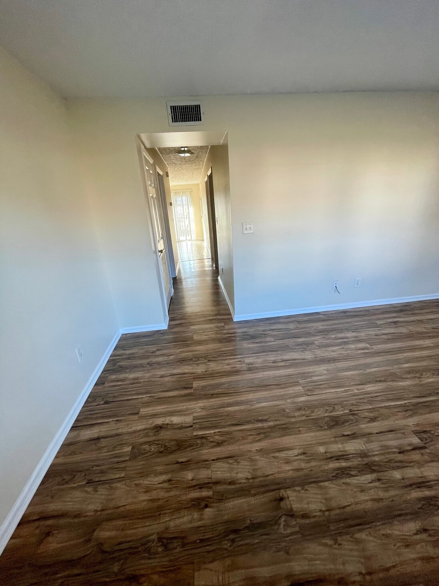 Building Photo - 641 lovedale dr