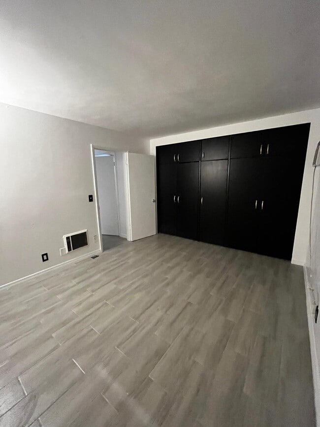 Building Photo - 201 S J St