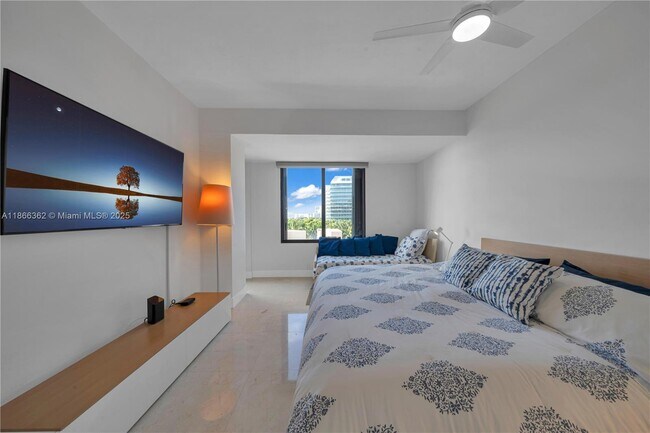 Building Photo - 201 Crandon Blvd