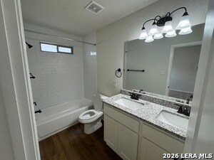 Building Photo - 10312 Lynwood Crk