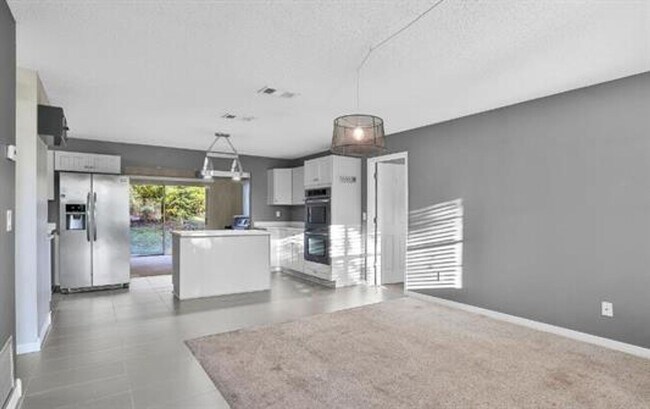 Building Photo - Great Rental