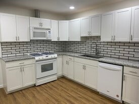 Building Photo - 1102 Maple Creek Rdg