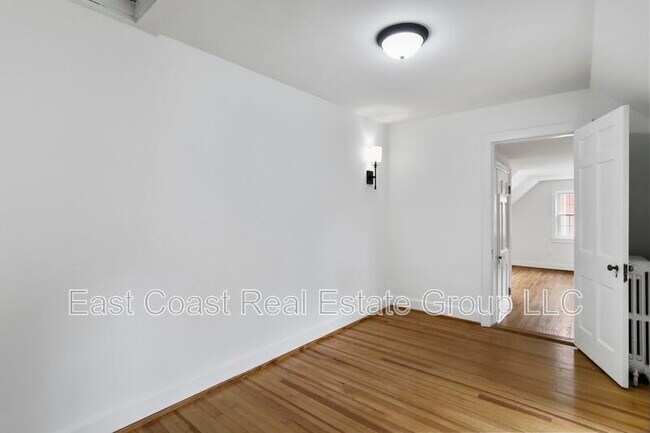 Building Photo - 720 Northern Ave