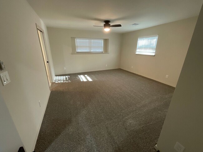 Building Photo - 2716 Carlton Way