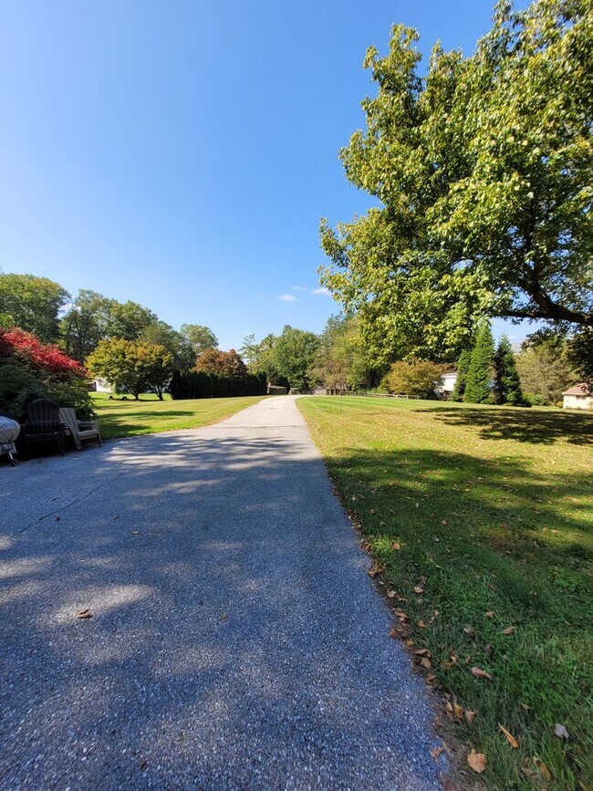 Building Photo - 1225 Caln Meetinghouse Rd