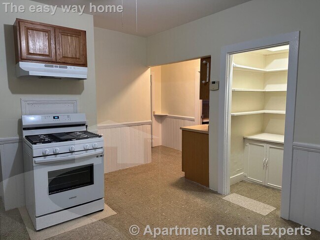 Building Photo - 36-38 Princeton St Unit #2