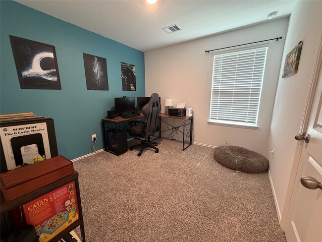 Building Photo - 1135 Juniper Vis Dr