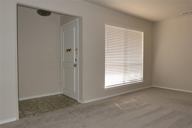 Building Photo - 6317 Rincon Way