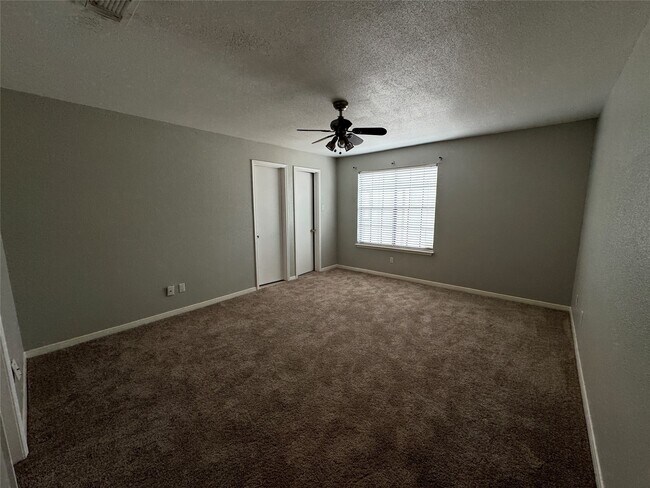 Building Photo - 9800 Pagewood Ln