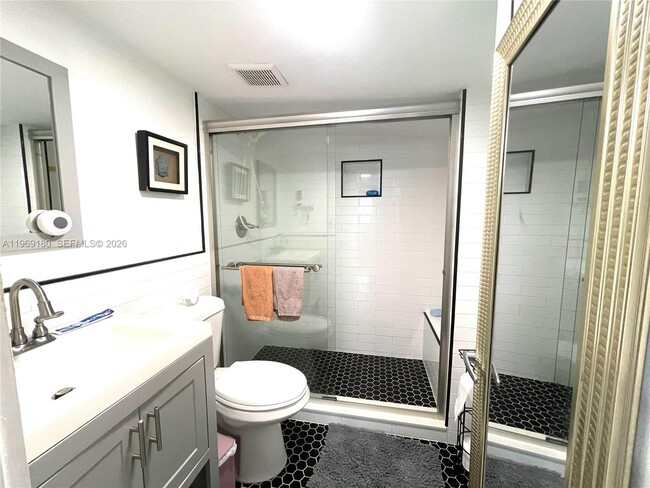 Building Photo - 3010 NW 1st Ave