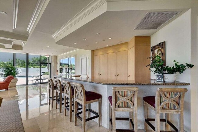 Building Photo - 800 Ocean Dr