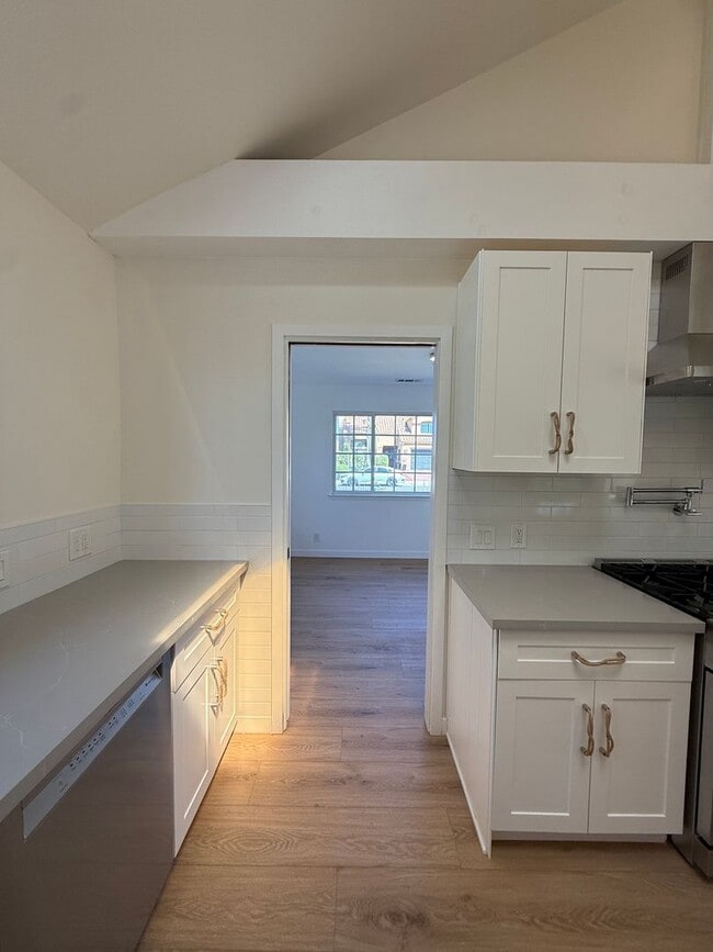 Building Photo - Beautifully Updated Single Story Custom Ho...