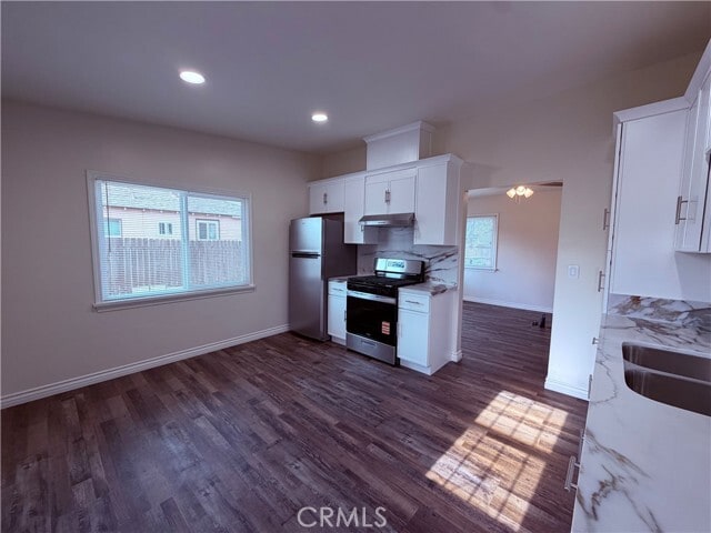 Building Photo - 5554 Riverside Dr