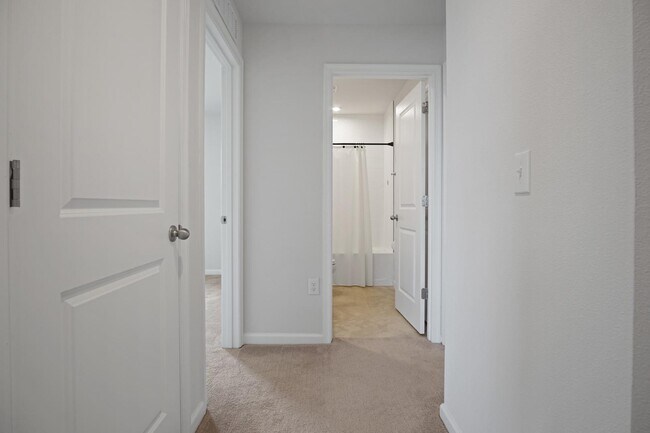 Building Photo - 137 Piave St