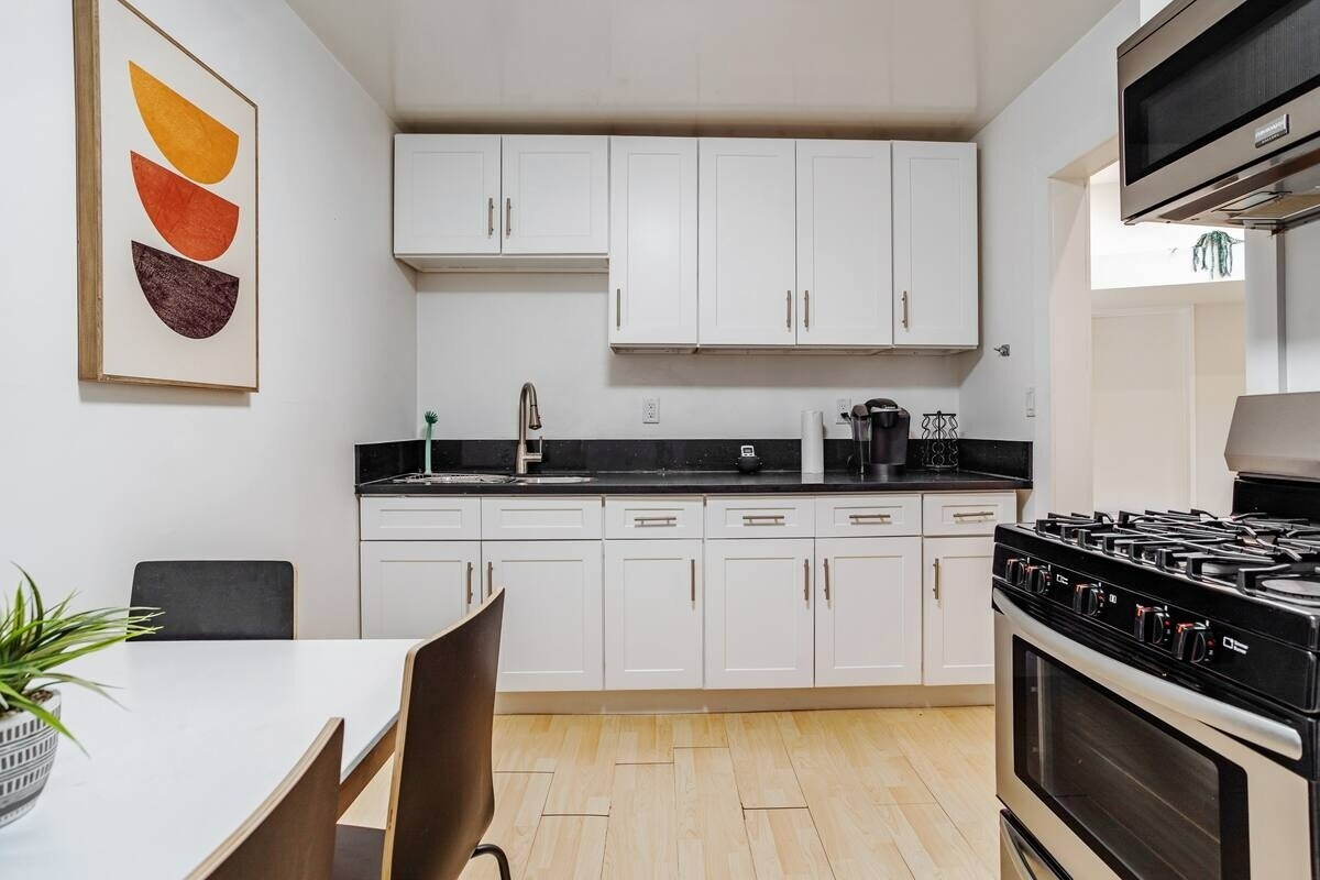 Building Photo - 1806 Washington Way