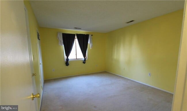 Building Photo - 2315 Aspen Dr