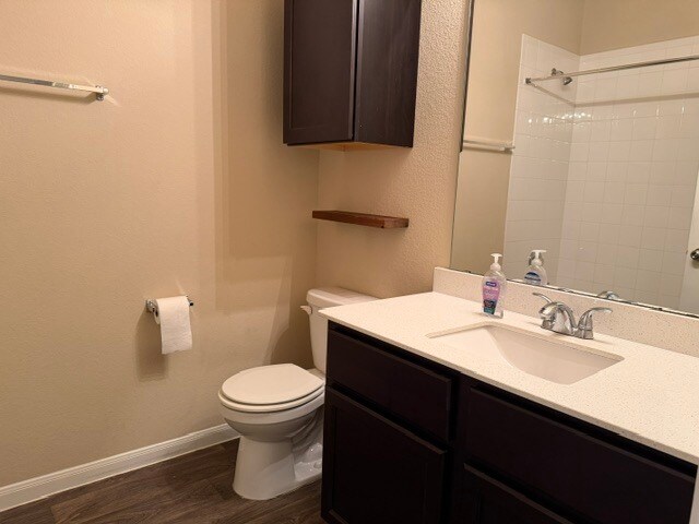 Building Photo - 226 Hess Dr