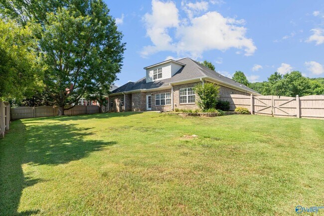 Building Photo - 3116 Tenker Creek Ln SE