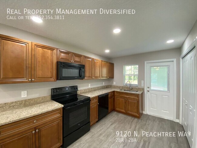 Building Photo - Great Duplex - Desirable Location in Citru...