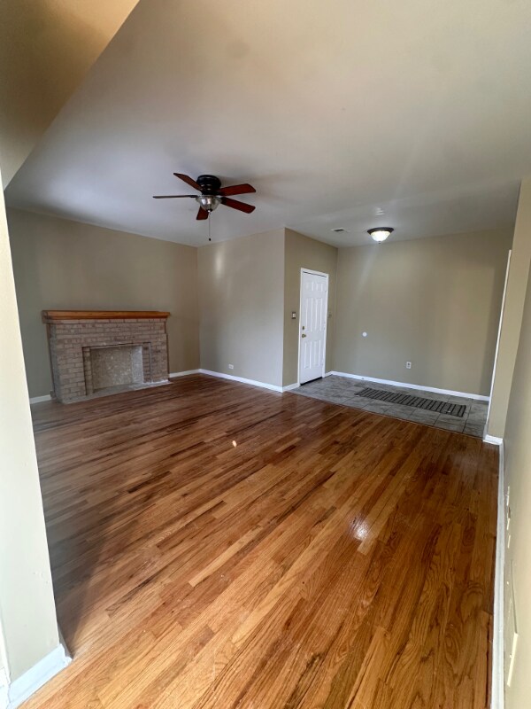 Building Photo - 7223 S Euclid Ave