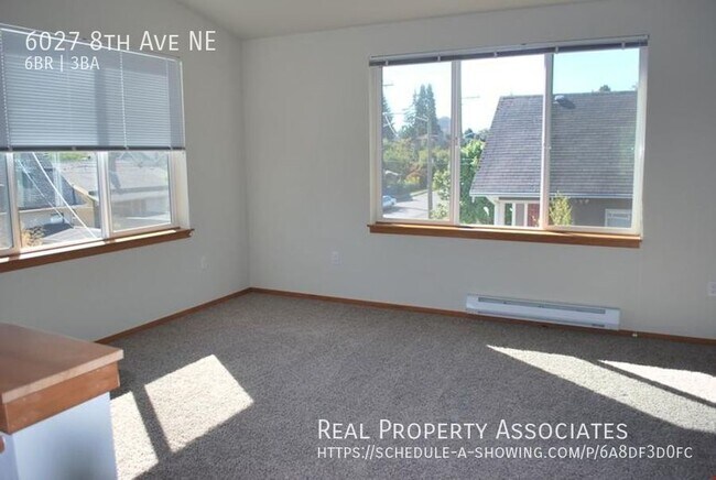 Building Photo - 6027 8th Ave NE