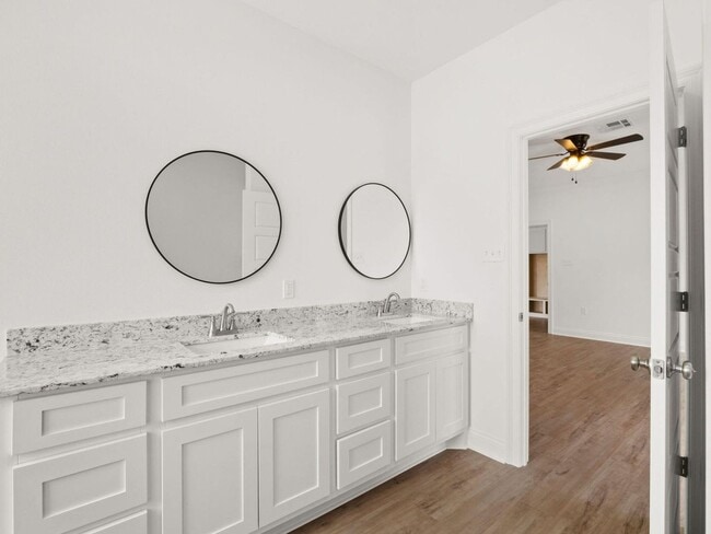 Building Photo - 748 Lockhart Cutoff Rd