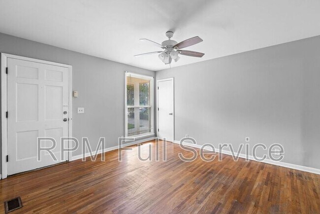 Building Photo - 465 Clearwater Dr