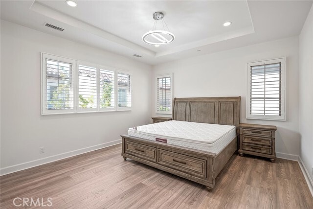 Building Photo - 77 English Saddle