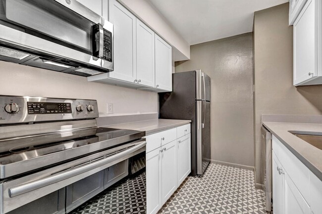 Interior Photo - Rosewood Commons